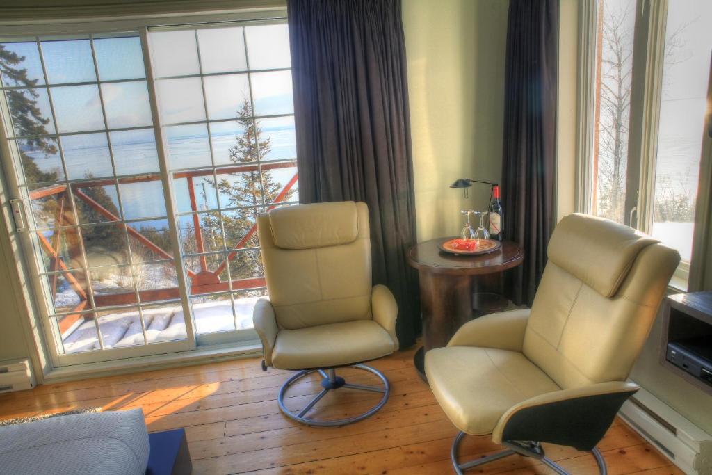 Auberge Des Eaux Vives La Malbaie Bilik gambar