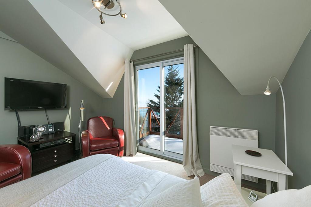 Auberge Des Eaux Vives La Malbaie Luaran gambar